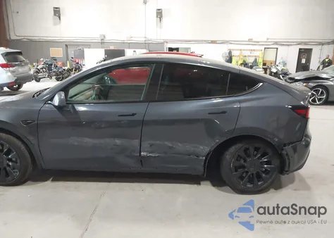 2021 Tesla Model Y z USA, uszkodzony, nr VIN 5YJYGDEE5MF111497